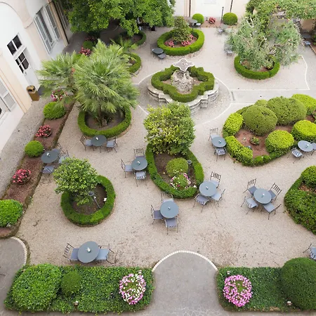 Hotel Donna Camilla Savelli - Vretreats